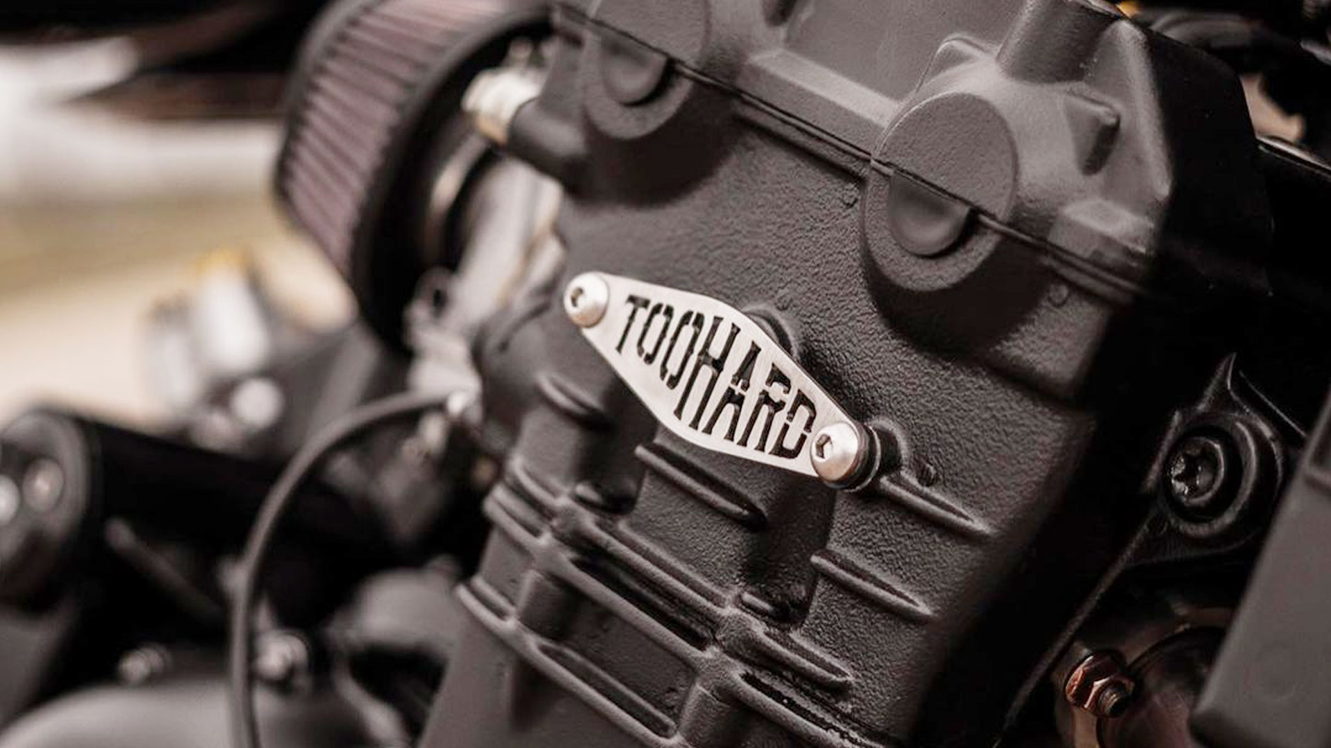 branding-toohard-motors-creacion-de-marca-sergio-patier-creativo-grafico-madrid-customizado-de-motos-00015